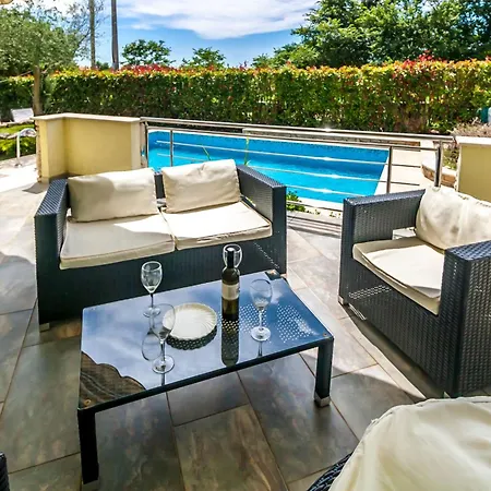 Sole- Ferienvilla Mit Eigenem Pool Bei Pula By Interhome بيت للعطل Marčana