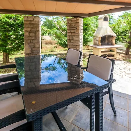 Сasa de vacaciones Sole- Ferienvilla Mit Eigenem Pool Bei Pula By Interhome Marčana