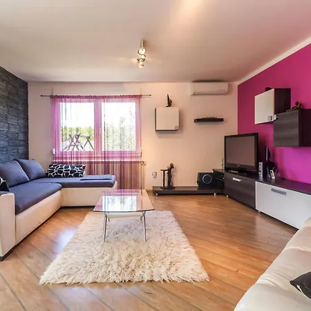 Дом отдыха Sole- Ferienvilla Mit Eigenem Pool Bei Pula By Interhome *