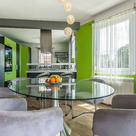 Дом отдыха Sole- Ferienvilla Mit Eigenem Pool Bei Pula By Interhome *