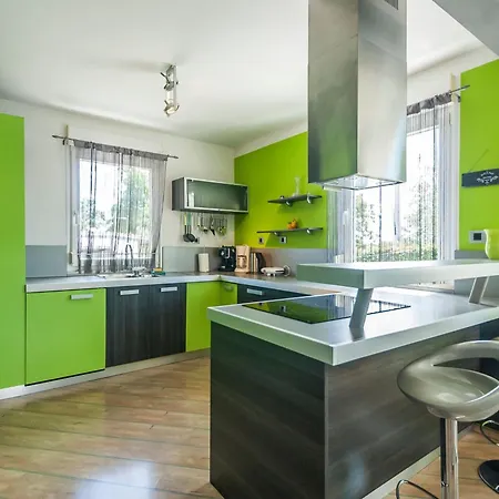 Sole- Ferienvilla Mit Eigenem Pool Bei Pula By Interhome