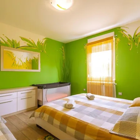Sole- Ferienvilla Mit Eigenem Pool Bei Pula By Interhome Дом отдыха