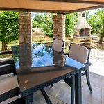 Feriehus Sole- Ferienvilla Mit Eigenem Pool Bei Pula By Interhome Marčana