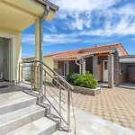 Sole- Ferienvilla Mit Eigenem Pool Bei Pula By Interhome