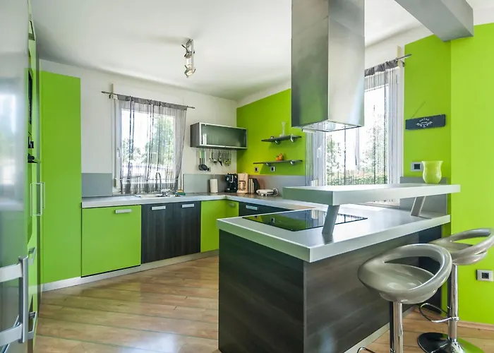 Sole- Ferienvilla Mit Eigenem Pool Bei Pula By Interhome