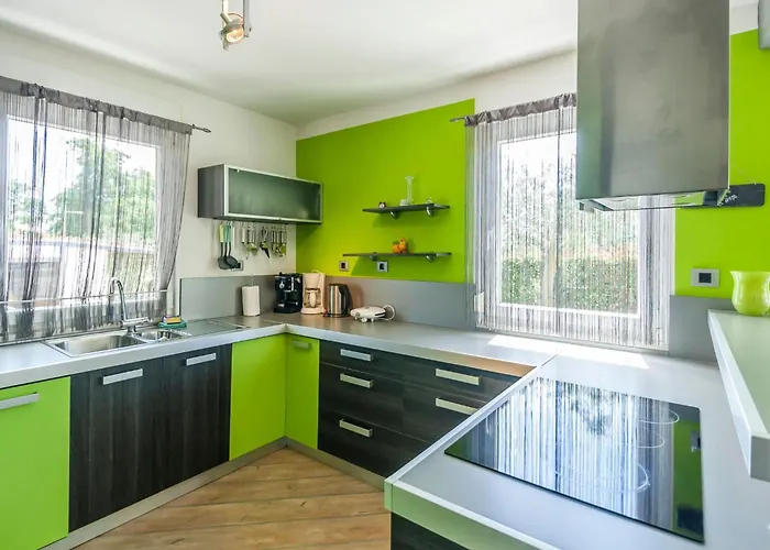 Vikendica Sole- Ferienvilla Mit Eigenem Pool Bei Pula By Interhome